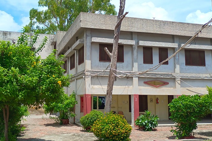 Arya Kanya Pathshala degree college, Hapur